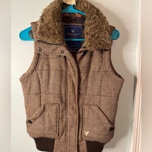 American Eagle brown plaid vest